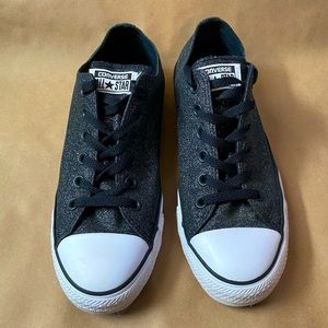 Converse low top w/ black & holographic sparkles